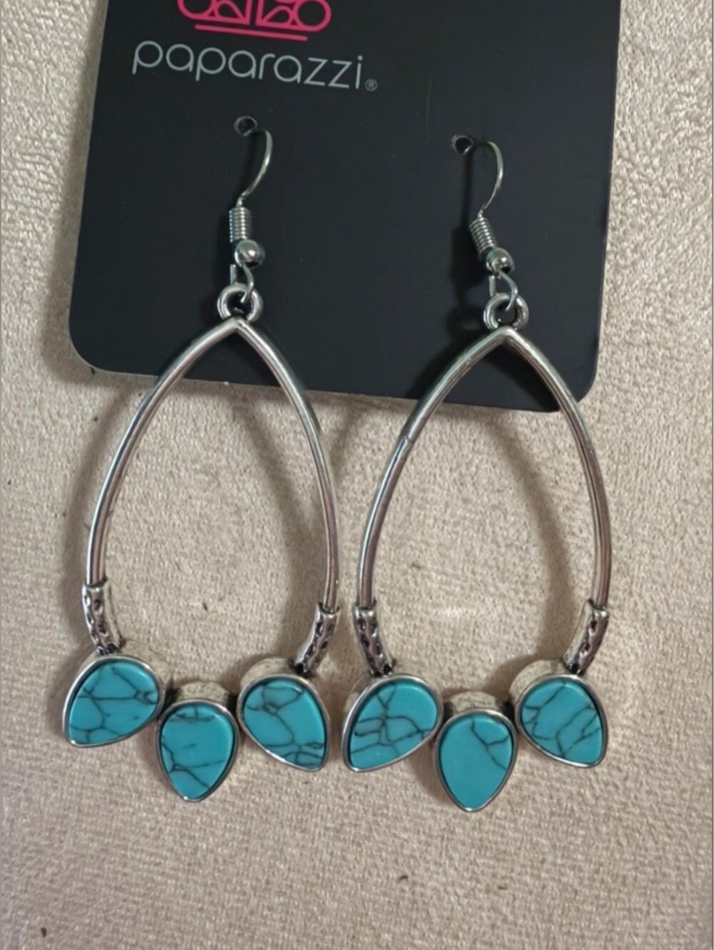 SALE! Boho Southwestern Jewelry Set - Picture 3 of 3
